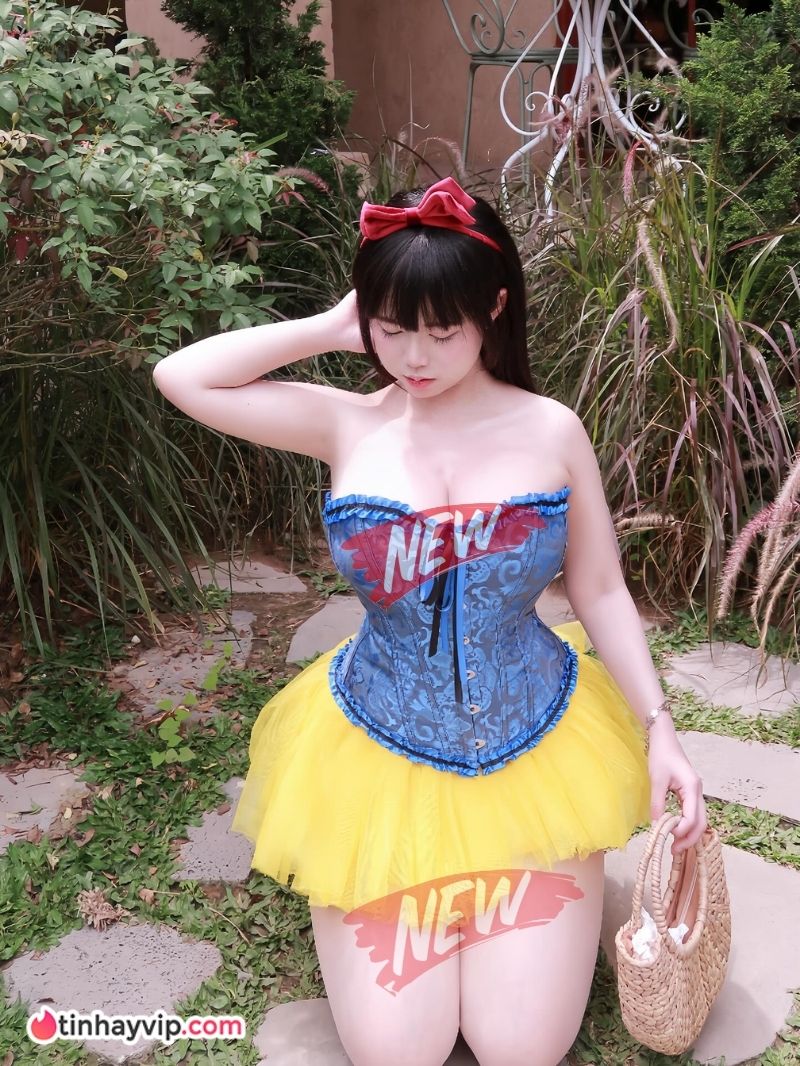 Bùi Minh Phương cosplay Bạch Tuyết