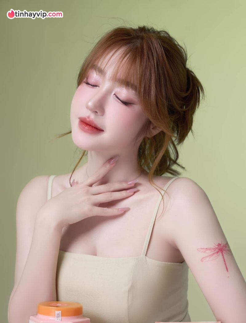 Elly Trần