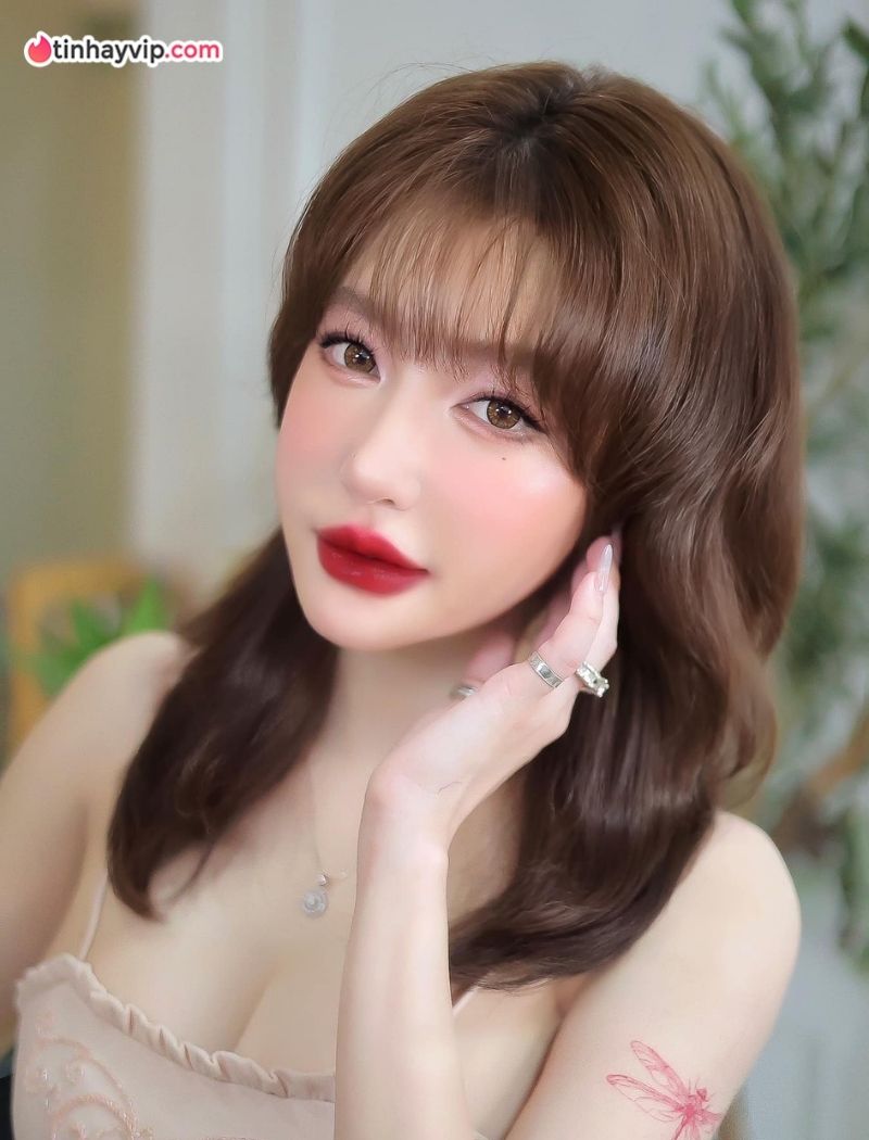 Elly Trần