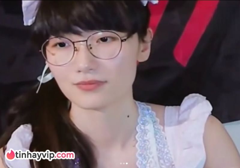 Faker bản nữ