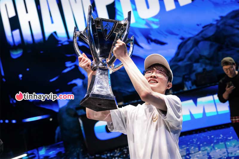 Faker lấn sân sang Kpop, kết hợp cùng STRAY KIDS