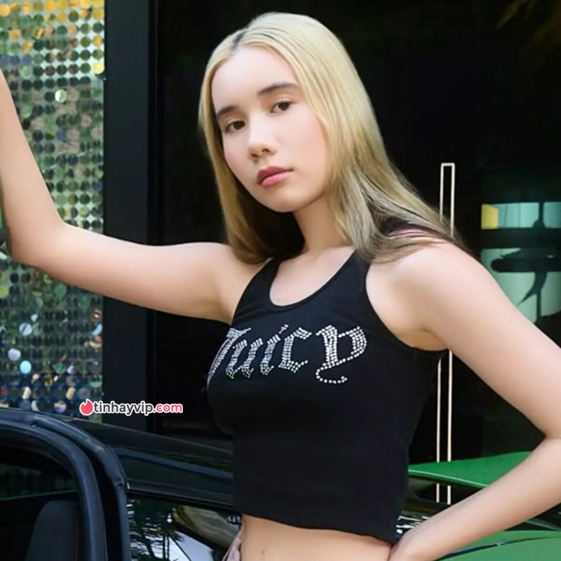 Lil Tay là ai?