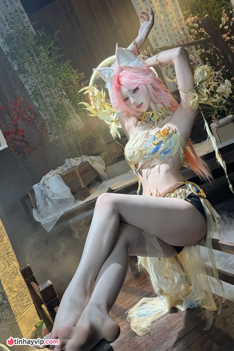 Huaxiu cosplay