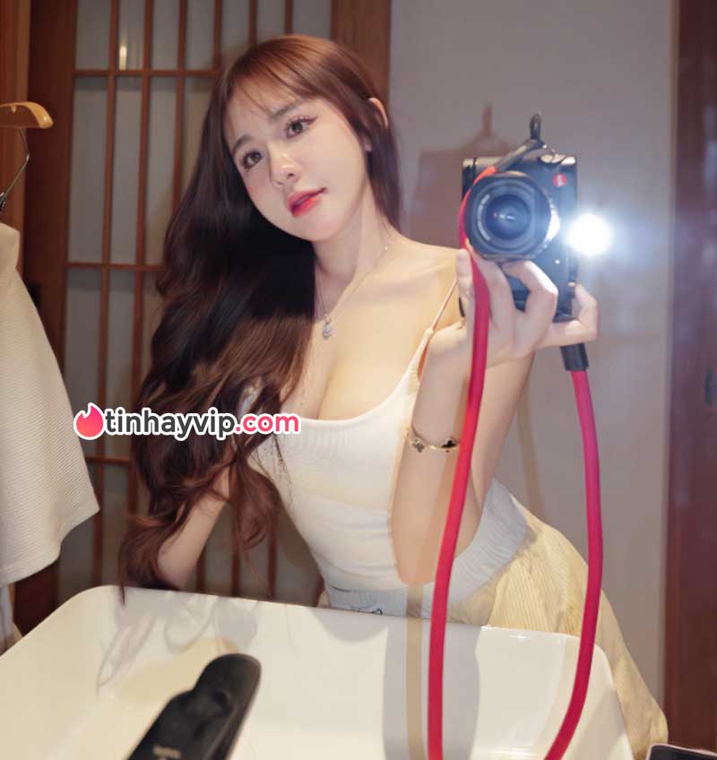 Lê Tuyết Anh thánh nữ bida kheo body cực cháy Lê Tuyết Anh thánh nữ bida kheo body cực cháy
