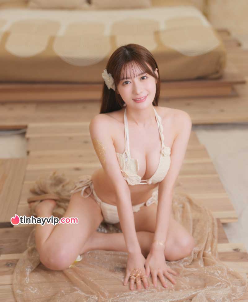Loat code VR 18+ đã kéo lại sự nghiệp của Fujimori Riho