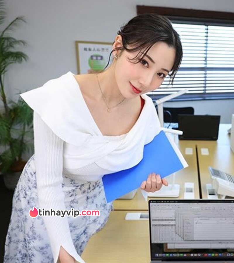 Mina Kitano lần đầu thử thách với người da đen