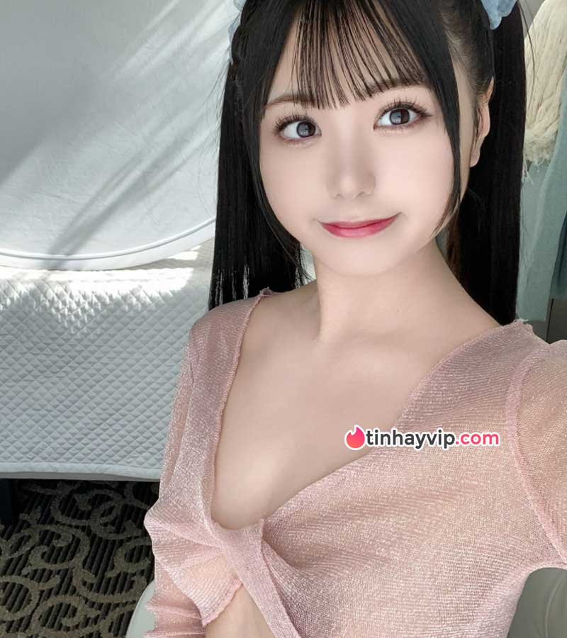 Misaki Sonokami từ ngôi sao ảnh nóng đến JAV Idol