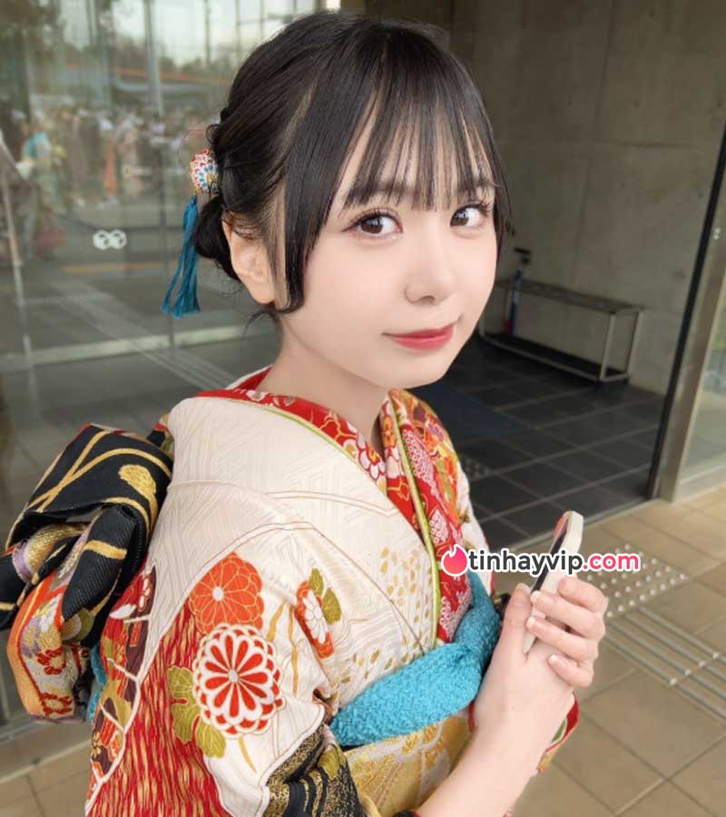 Misaki Sonokami từ ngôi sao ảnh nóng đến JAV Idol