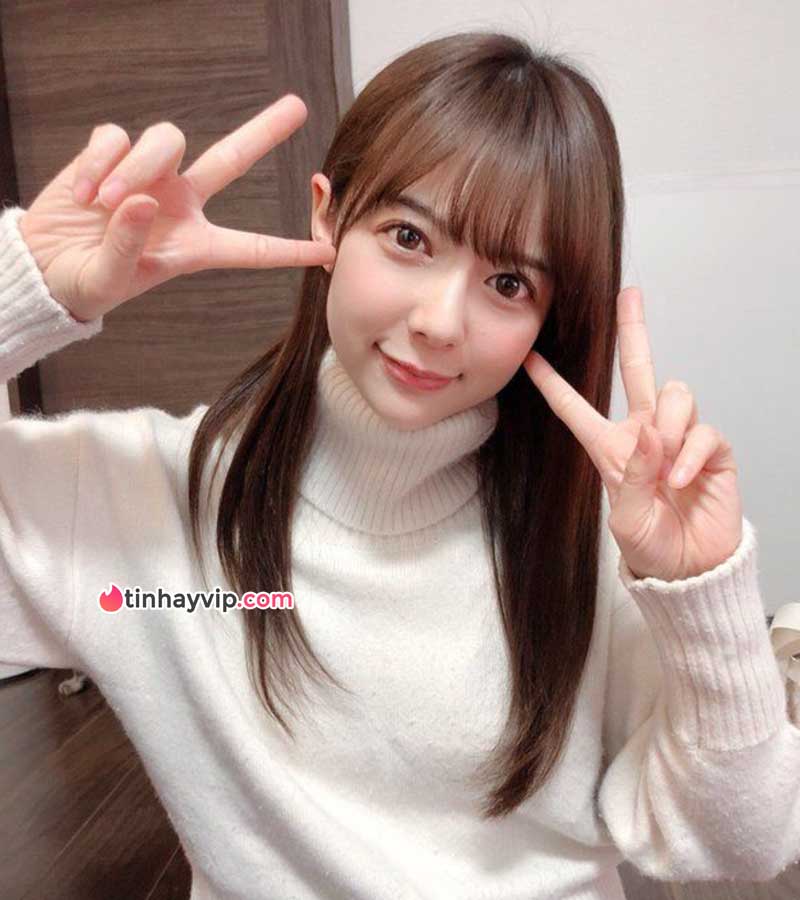 Nanami Misaki chia tay phim nóng, trở thành hầu rượu Nanami Misaki chia tay phim nóng, trở thành hầu rượu