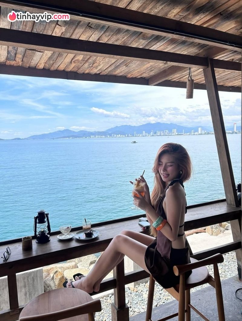 Hot girl Thụy Hân