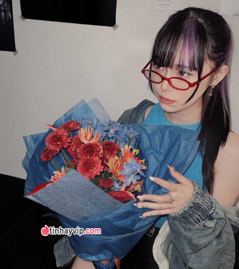 Saisai Itsuki tuyên bố "tôi chỉ thích những cây gậy khủng"