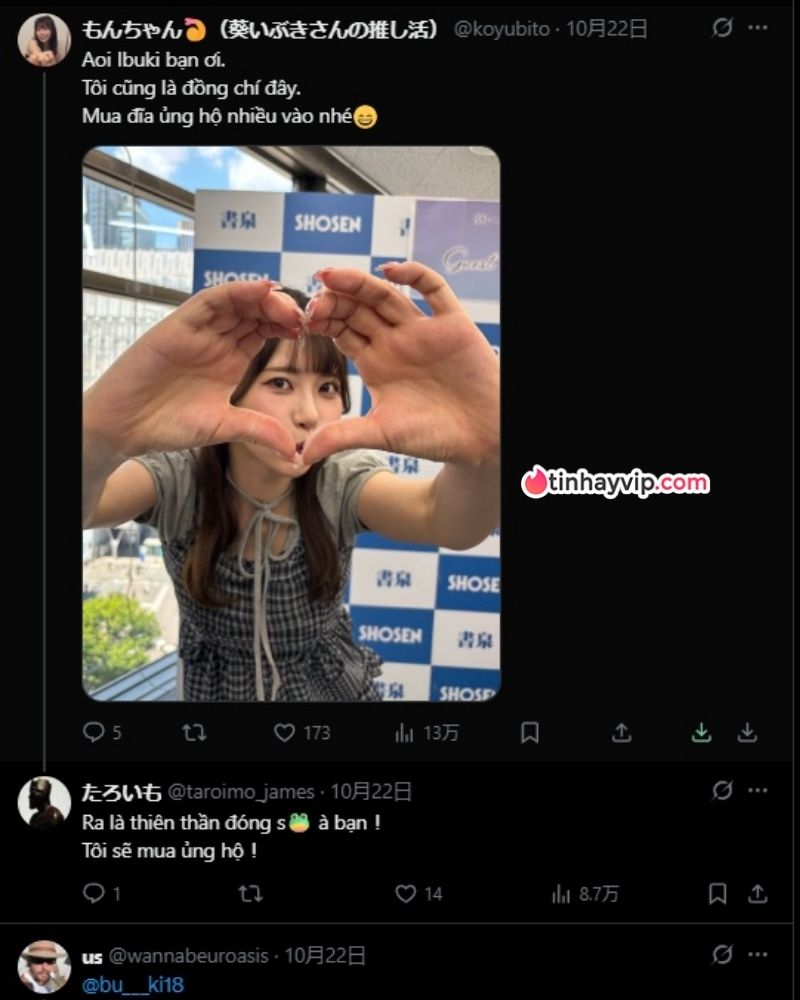 "Cô gái phía sau LeBron James" gây bão mạng - hóa ra là hot girl đình đám Nhật Bản "Cô gái phía sau LeBron James" là ai?