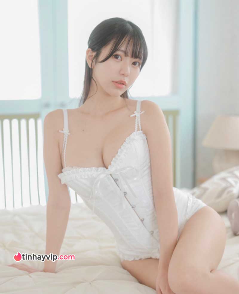 Asano Kokoro mở đại tiệc chữa lành chiêu đãi người hâm mộ