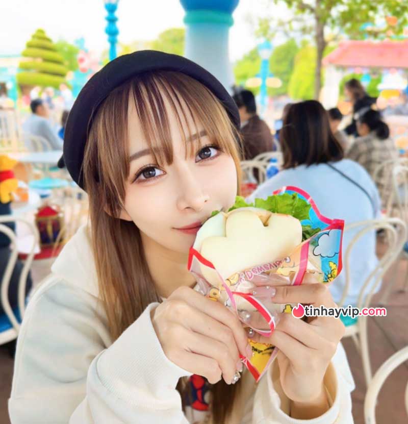 Dừng đóng AV, Hana Alice lén lút tại bệnh viện khiến CĐM hoang mang Dừng đóng AV, Hana Alice lén lút xuất hiện tại bệnh viện