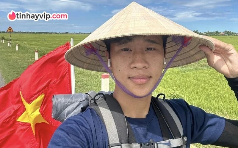 "Hà và Việt Nam" bị tạm giữ hình sự vì nghi chiếm đoạt tiền