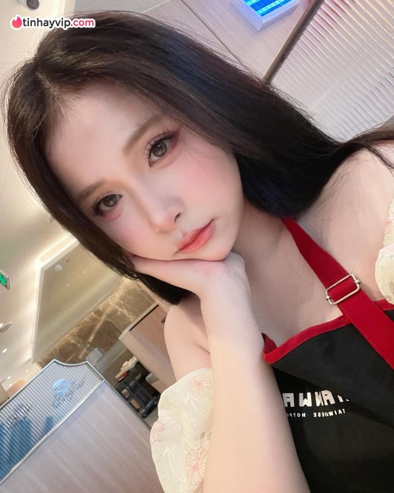 Coser Haniel viral chỉ sau một lần biến hình "sương sương"
