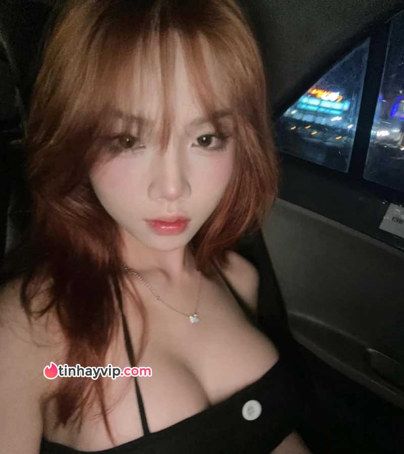 Hot girl Ka Ly khoe vòng 1 phổng phao khiến fan trố mắt Hot girl Ka Ly khoe vòng 1 phổng phao khiến fan trố mắt