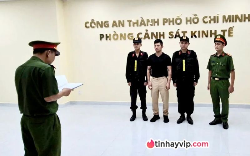 Ca sĩ Lương Bằng Quang vừa bị Công an TP.HCM khởi tố, bắt tạm giam Lương Bằng Quang vừa bị Công an khởi tố và bắt tạm giam