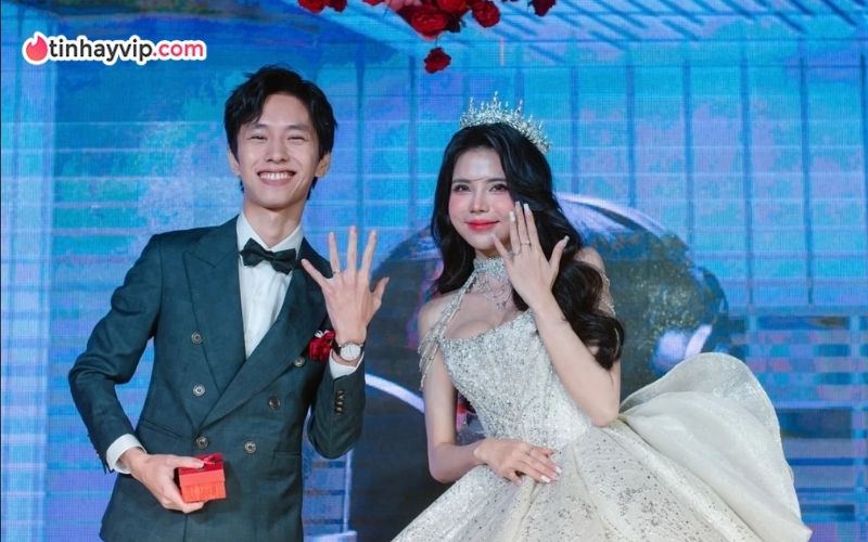 MC Mai Dora của VCS "lộ" clip 12 giây - Văn Tùng bị réo tên