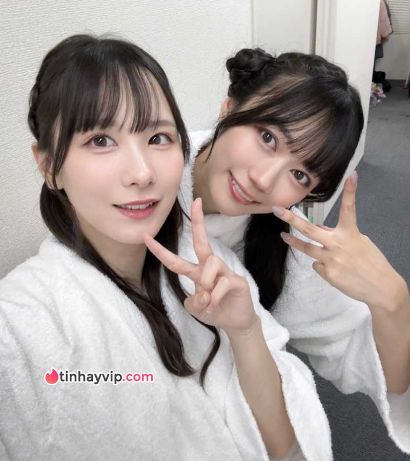 Murakami Yuka và Asutaba Mitsuha năn nỉ để được bách hợp Murakami Yuka và Asutaba Mitsuha năn nỉ để được bách hợp