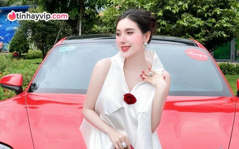Ngân Collagen có động thái gây chú ý giữa ồn ào bị "gọi tên"