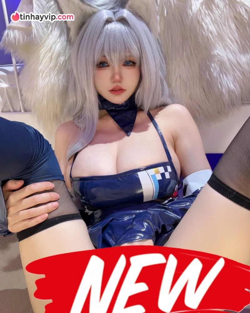 Cosplayer Ogura Chiyo "gây bão" với màn hóa thân Shinano
