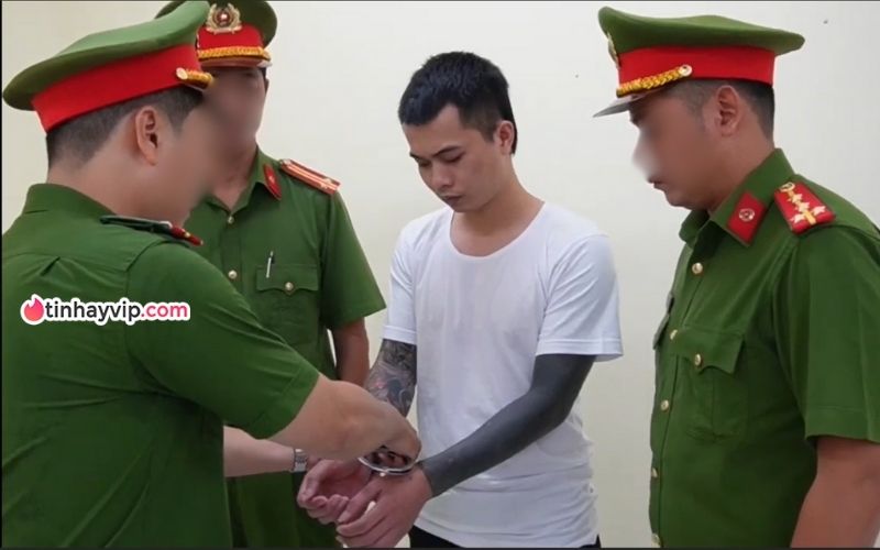 Tiktoker Tàng Keng Ông Trùm: Cái giá phải trả cho việc "chửi người dân miền Nam để câu like, câu view" TikToker "Tàng Keng Ông Trùm" bị khởi tố, bắt tạm giam