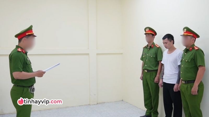 Tiktoker Tàng Keng Ông Trùm: Cái giá phải trả cho việc "chửi người dân miền Nam để câu like, câu view" TikToker "Tàng Keng Ông Trùm" bị khởi tố, bắt tạm giam