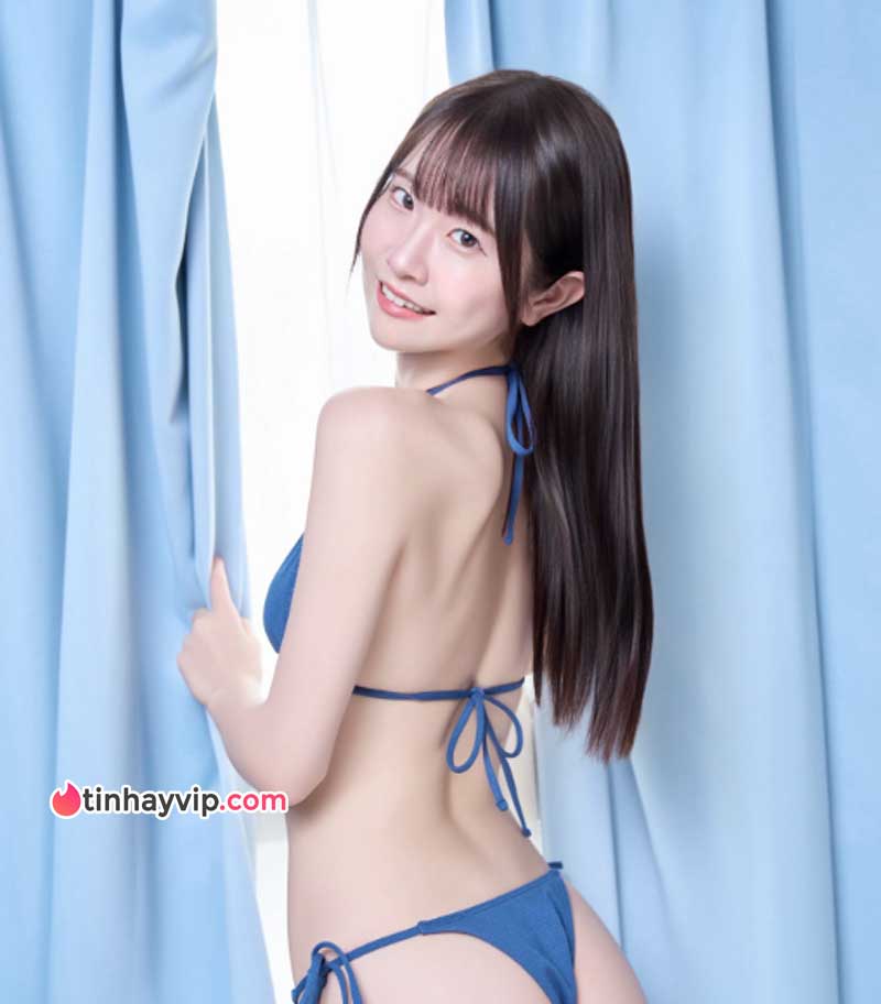 Top diễn viên JAV ăn khách nhất FANZA tháng 9/2025 18. Emika Shirakami