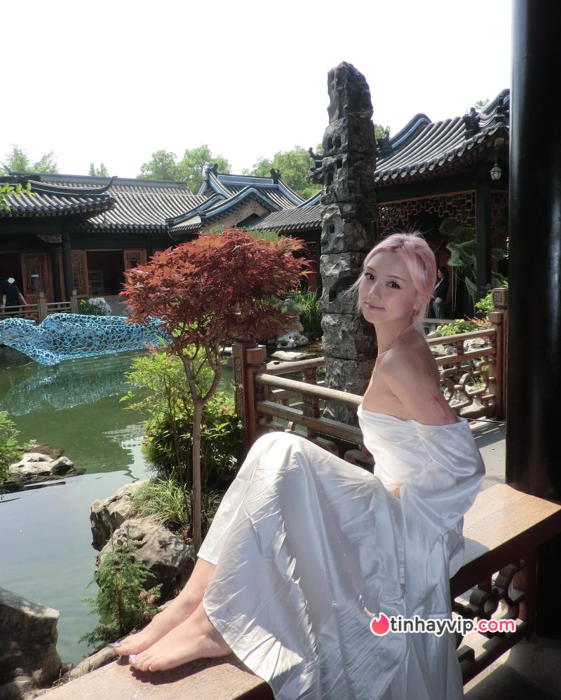 Phong cách khác biệt của Vyvan Le OnlyFans