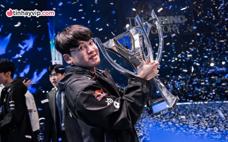 Sự nghiệp thăng trầm nhưng đầy ngoạn mục của Gumayusi