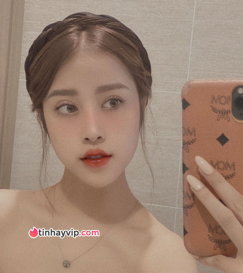 Idol TikTok trước và sau khi phẫu thuật thẩm mỹ