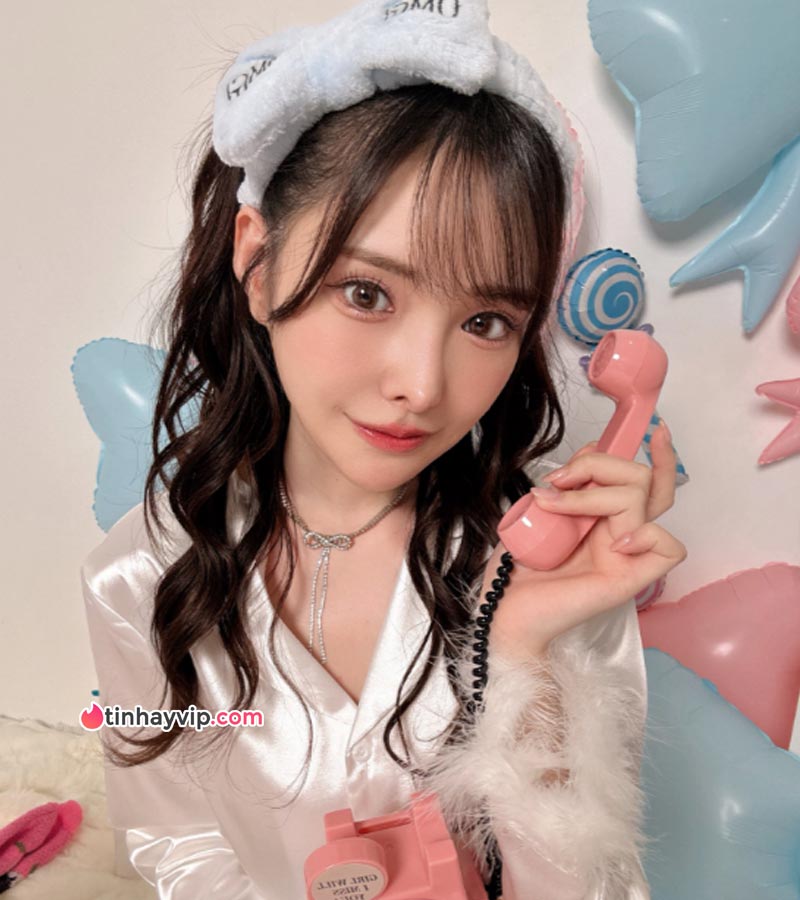 24 Arina Arata diễn viên JAV