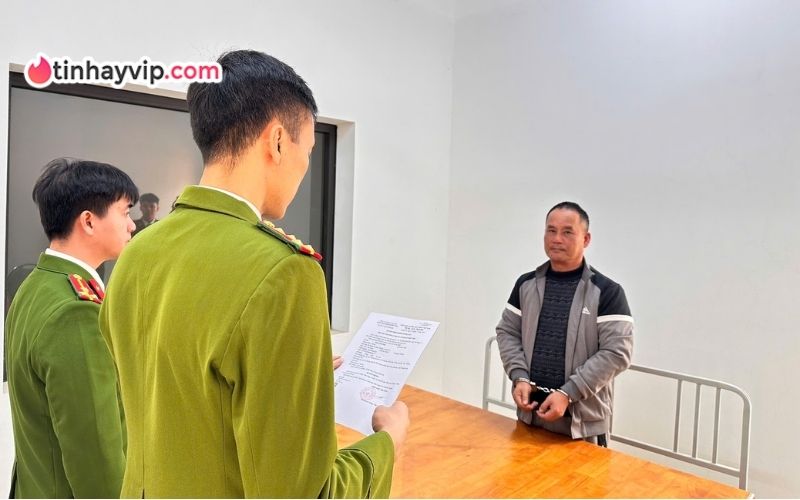 Chính thức: Khởi tố bị can Đoàn Văn Sáng về tội "giết người" Chính thức: Khởi tố bị can Đoàn Văn Sáng về tội "giết người"