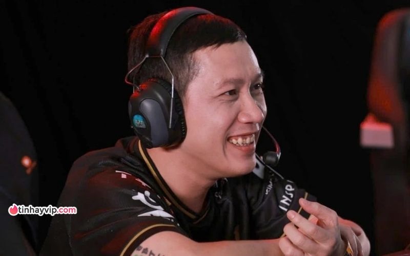 Drama sau fan meeting T1: Mai Dora, Văn Tùng và Thầy Giáo Ba lên tiếng