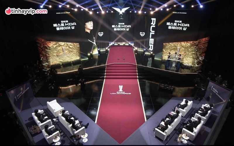 LCK Awards 2025: Diễn biến trao giải - kết quả xứng đáng dành cho cá nhân và đội hình tiêu biểu LCK Awards 2025: Diễn biến trao giải và kết quả xứng đáng