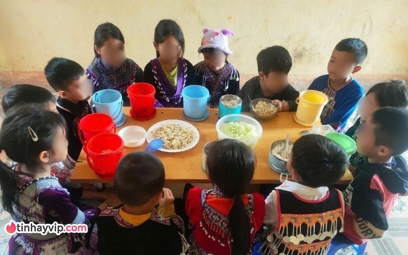 Dự án "Nuôi Em" tạm ngưng và đóng băng tài khoản: Đen Vâu lên tiếng Đen Vâu lên tiếng về dự án "Nuôi Em" tạm ngưng hoạt động