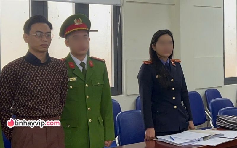 Khởi tố "tổng tài" Nguyễn Văn Thiên vụ hành hung nhân viên quán cà phê tại Times City Khởi tố "tổng tài" Nguyễn Văn Thiên vụ hành hung nhân viên quán cà phê tại Times City