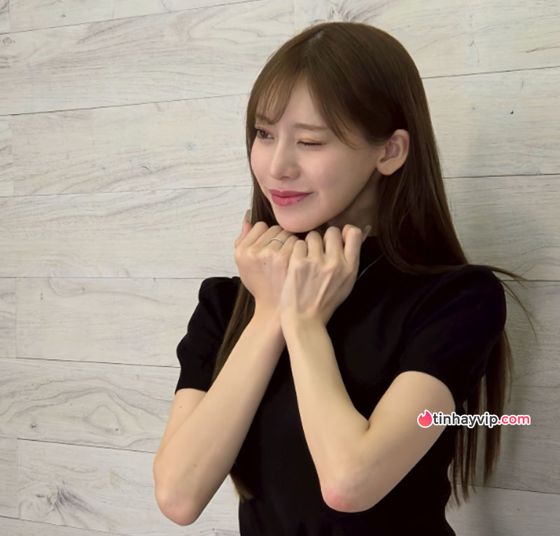 Top diễn viên JAV ăn khách nhất BookMate tháng 11/2025 22 Fua Kaede