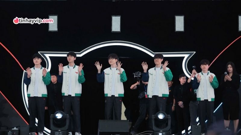 VPBank Presents T1 in Vietnam: The Promise Fulfilled