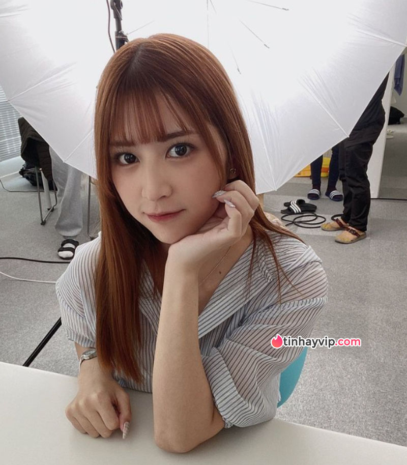 Cặp nữ sinh hoa khôi Nanatsumori Riri và Marin Mita tái xuất