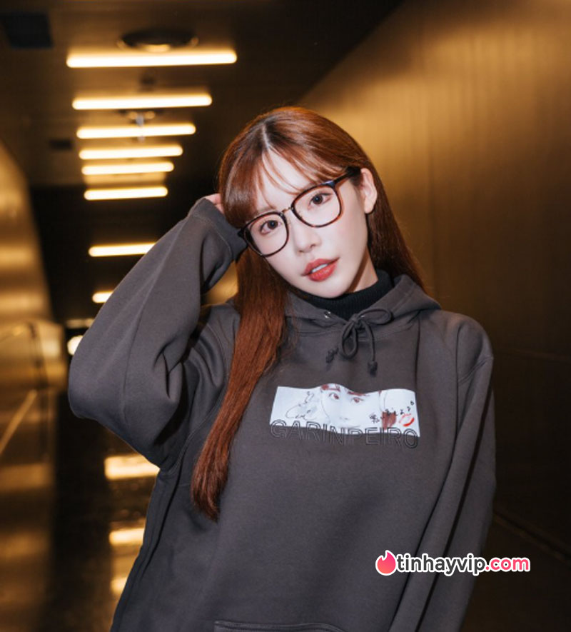 Eimi Fukada đổi style khoe tóc dài xinh như thiên thần