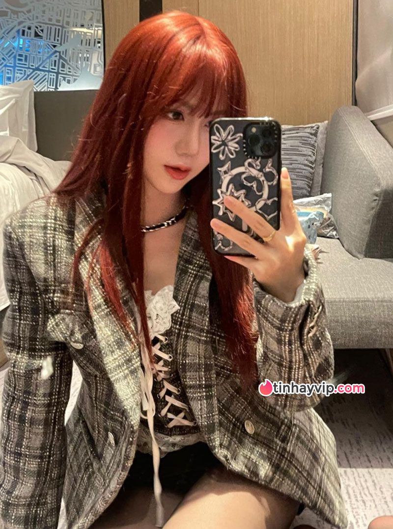 Hanee Hồng Hạnh khoe trải nghiệm thuê bạn trai Trung Quốc