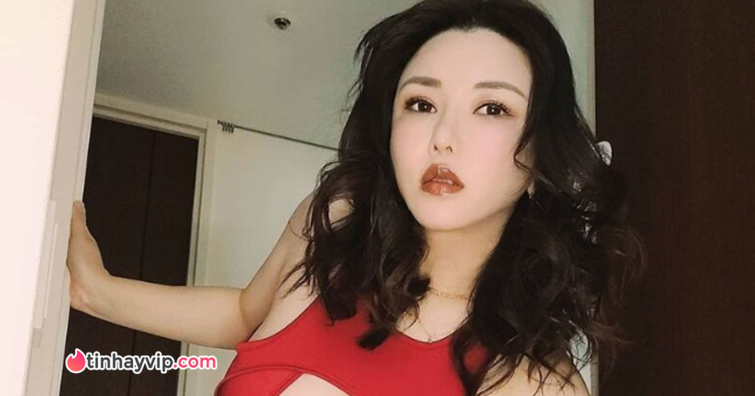 Idol JAV Anri Okita suy sụp khi cố cân bằng công việc