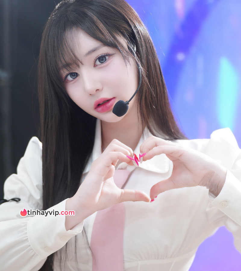 Nữ streamer Hàn Quốc khoe body cực nét căng tràn viền