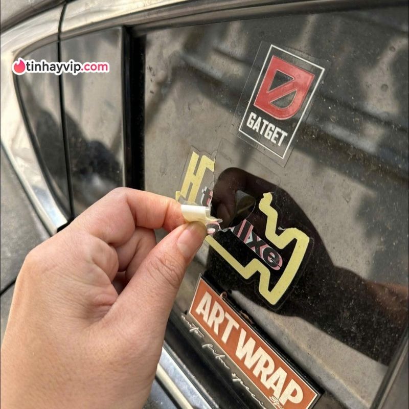 Tin TROLL XE "lục đục nội bộ" và phản hồi từ website chính thức