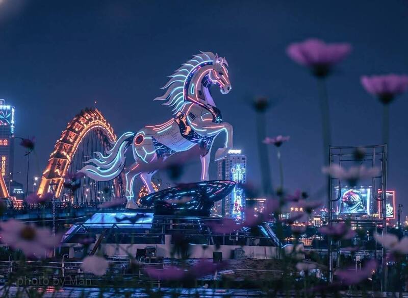 Chiêm ngưỡng dàn linh vật 2026 mã đáo thành công