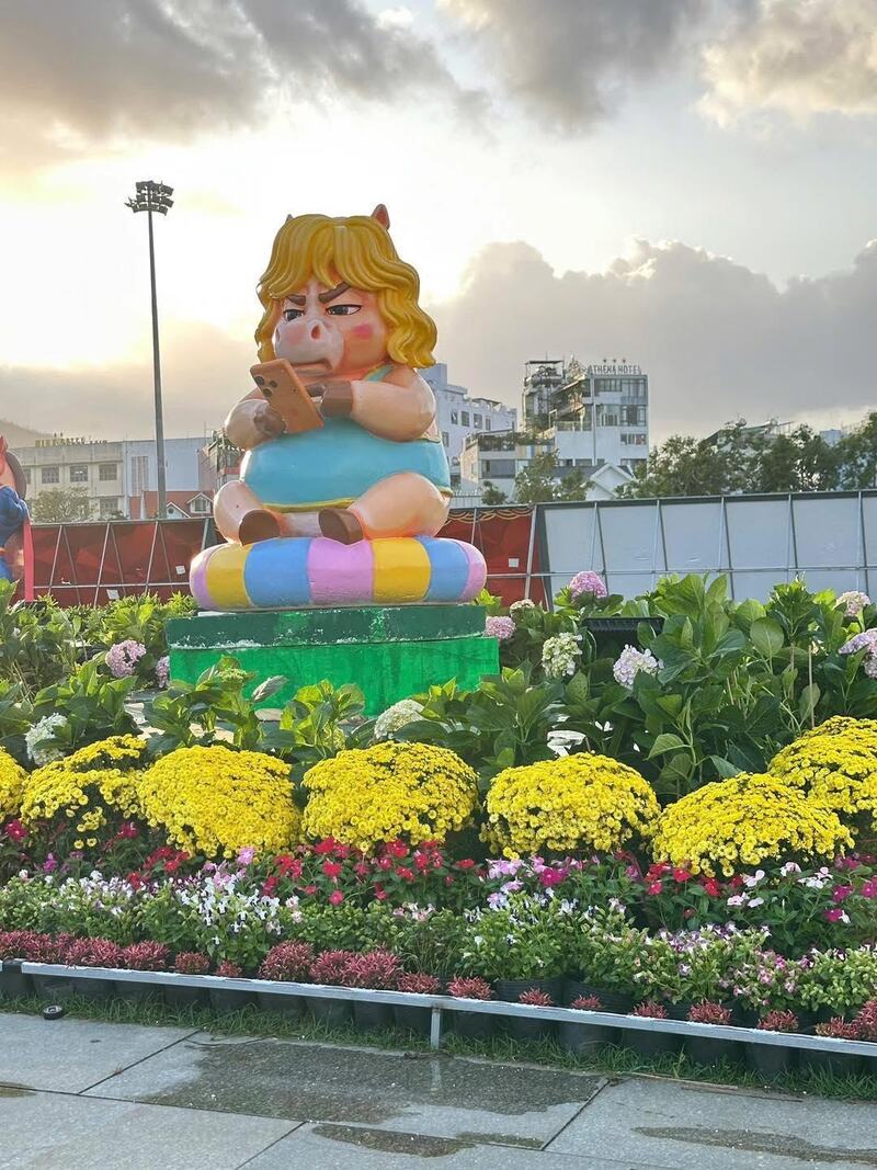 Chiêm ngưỡng dàn linh vật 2026 mã đáo thành công