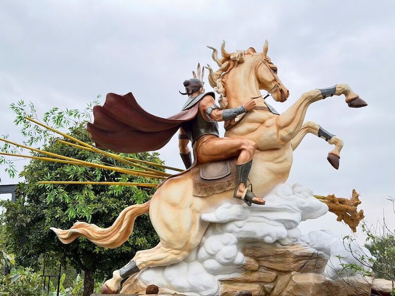 Chiêm ngưỡng dàn linh vật 2026 mã đáo thành công