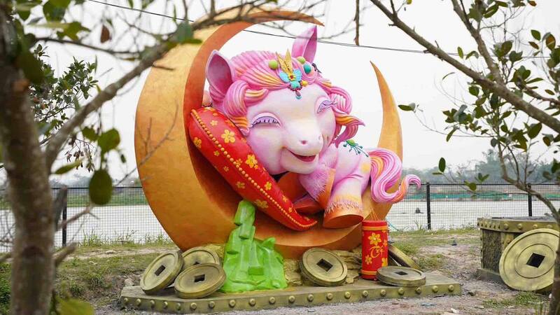 Chiêm ngưỡng dàn linh vật 2026 mã đáo thành công